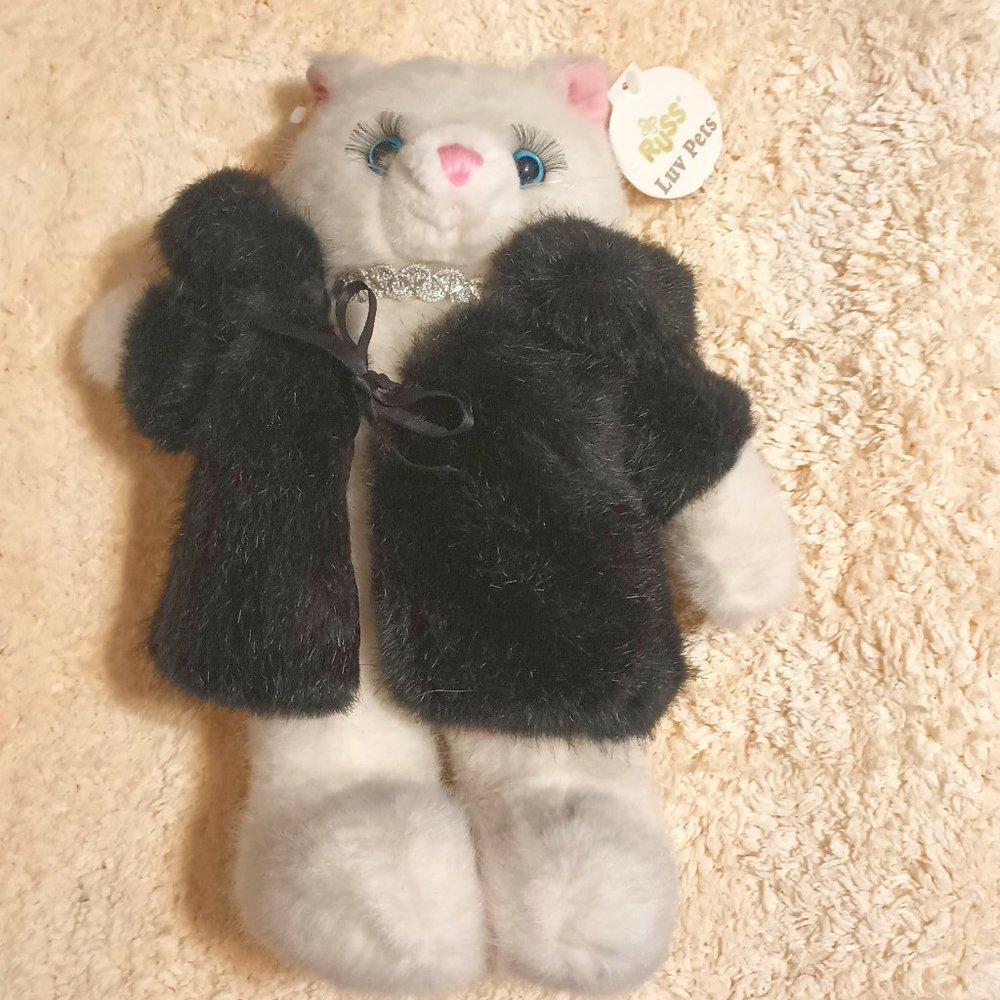 Rare Vintage Hand Crafted Russ Luv Pet Jennifer ~White Kitty w/ Black Fur Coat